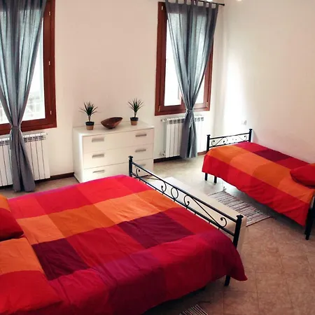 Casa Di Chiara Konukevi *